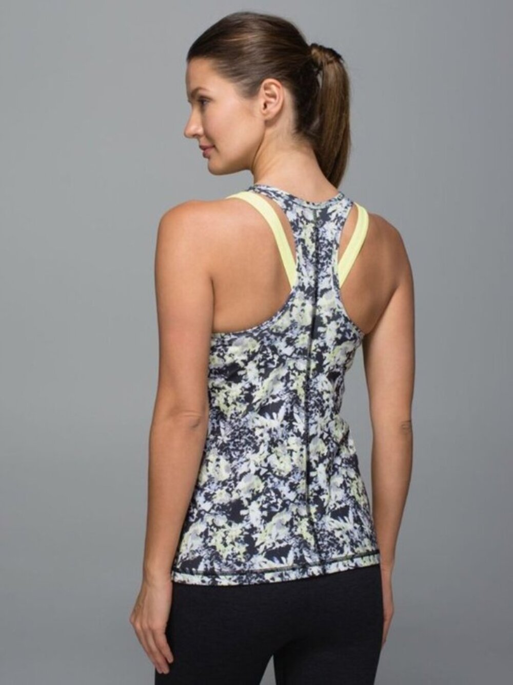 Lululemon neon Green Built in Bra Tank Top Sz 4